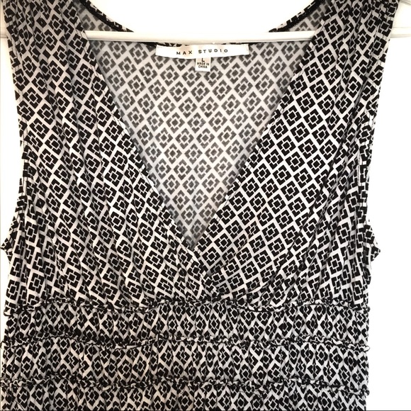 Max Studio empire waist printed tank top large - Picture 2 of 8